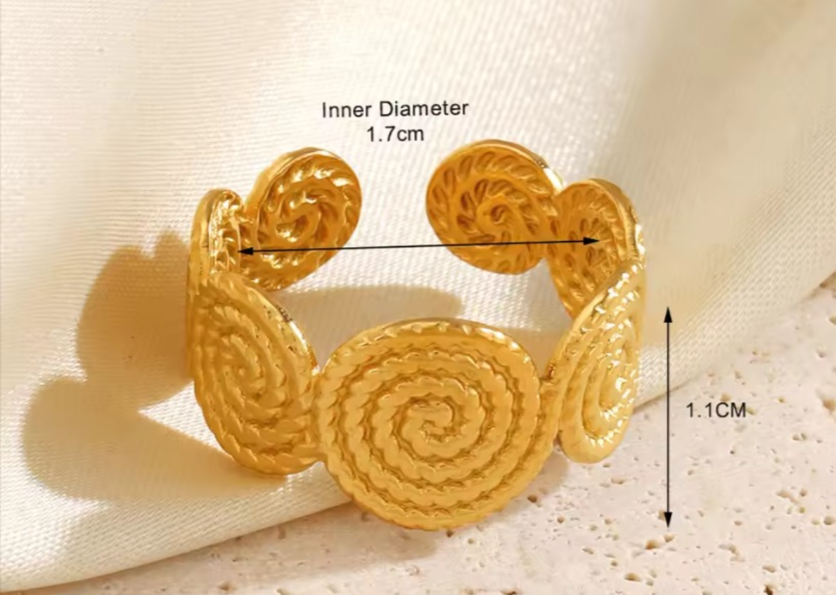 Aurelia – Golden Spiral Ring